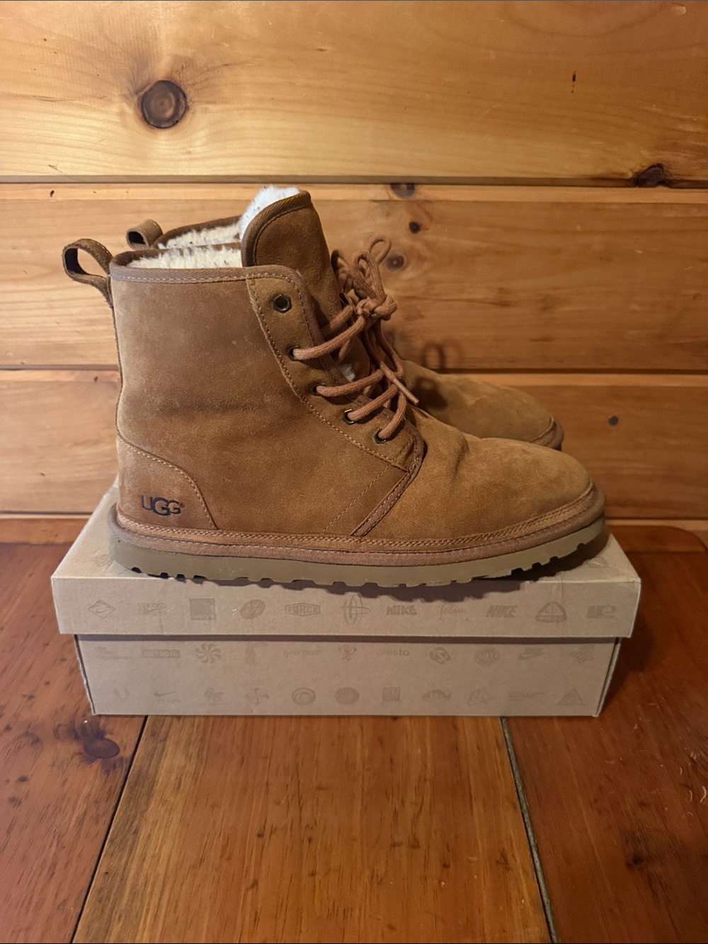 UGG Men Boots Brown Suede Lace-Up Shearling Boot
